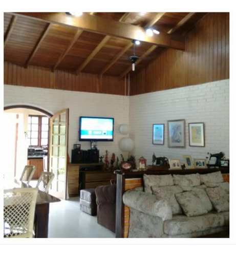 Casa Mobiliada Em Antonina Com Piscina E Área Verde