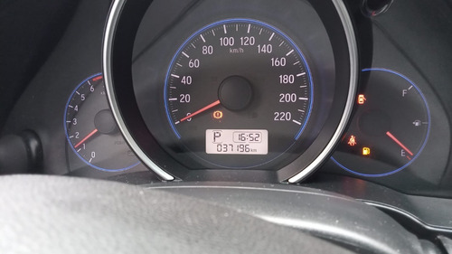 Imagem 6 de 9 de Honda Fit Lx 1.5 Aut Preto