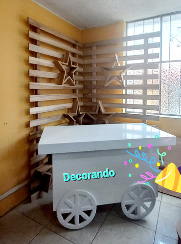 Alquiler De Carreta Y Backing En Madera Para Decoración.