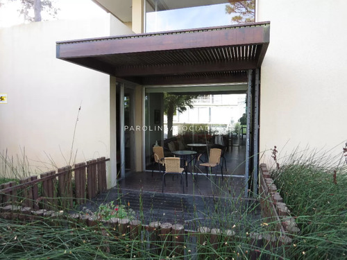 Casa En Venta De 5 Dormitorios En Montoya, Punta Del Este.