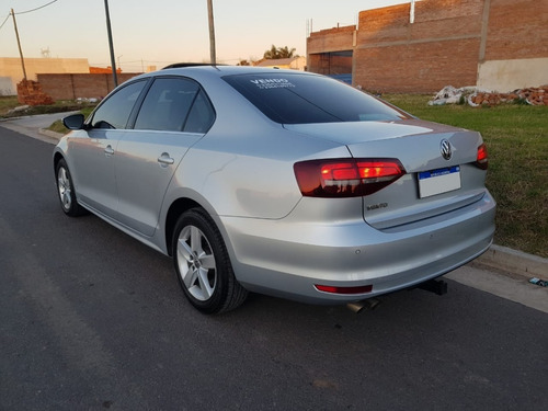 Volkswagen Vento 2.5 Luxury
