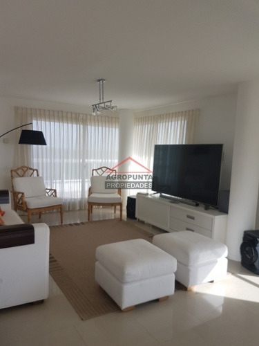 Apartamento Sobre Roosevelt Con Todos Los Servicios - Ref: 4966