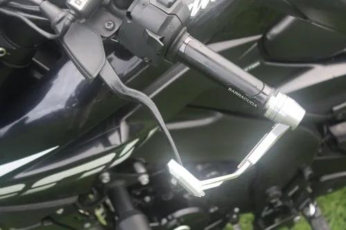 Pulsar Ns 200 Fi Negro Brillante Modelo: 2022