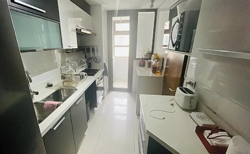Departamento Con Buenos Espacios De 3d En La Dehesa Central