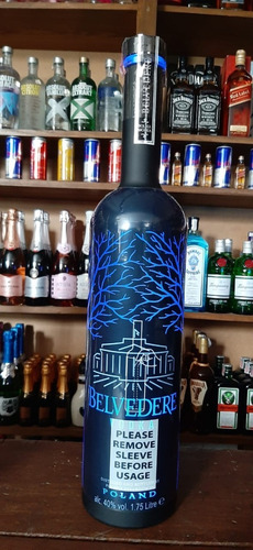 Vodka Belvedere Midnight 1,75 Litros Com Luz De Led