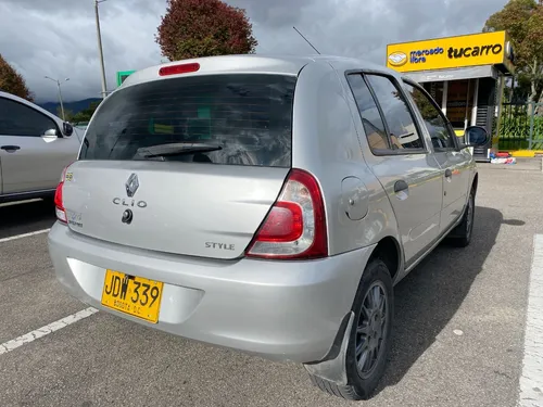 Renault CLIO STYLE 1.2 Night & Day