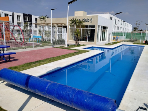 Casa De 4 Recamaras En Desarrollo Privado Con Acceso Controlado Y Casa Club Con Alberca