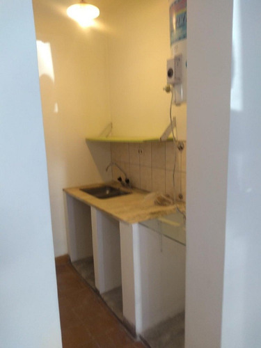 Imagen 11 de 14 de Alquiler Departamento Amoblado Mas Local
