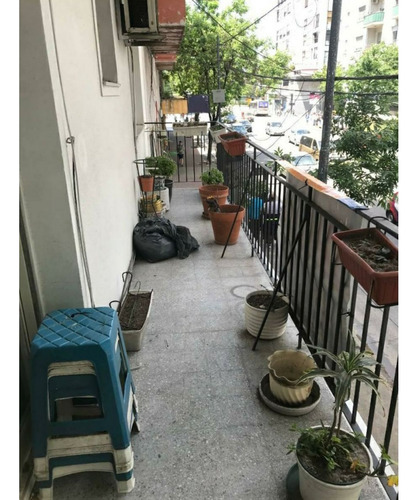 Retasado. Venta Departamento De Tres Ambientes Al Frente.
