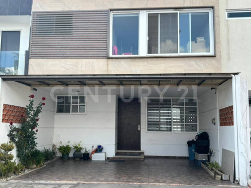 Venta Casa En Fraccionamiento Lomas Del Valle