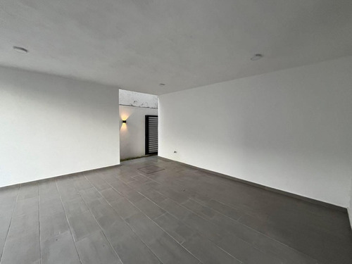 Lomas Residencial Casa Nueva 3 Recámaras Cada Una Con Baño, Jardín Y Terraza, Lista Para Estrenar.