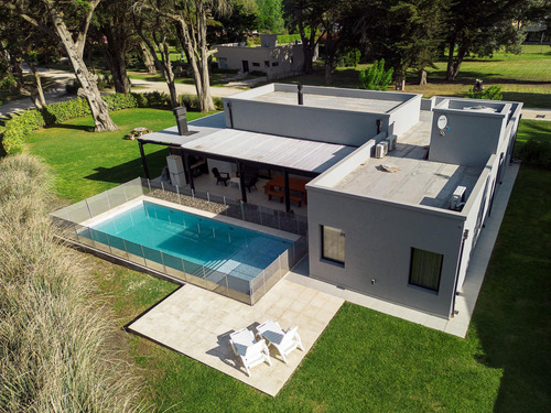 Casa En Venta En Barrancas De San Benito, Chapadmalal.