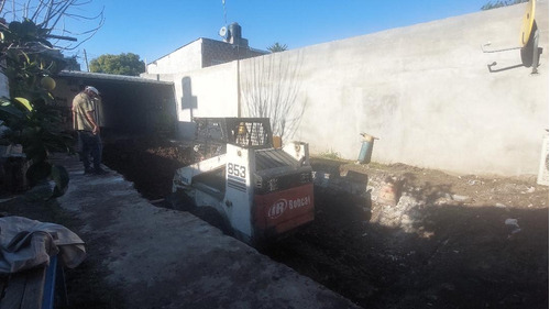 Alquiler De Mini Cargadora Bobcat Para Movimiento De Suelo