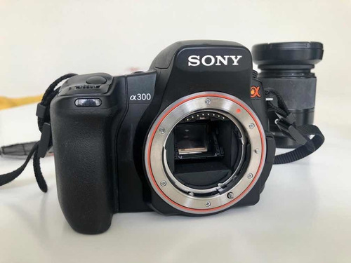 Câmera Sony A300 Com Duas Lentes: 18-70 E 75-300
