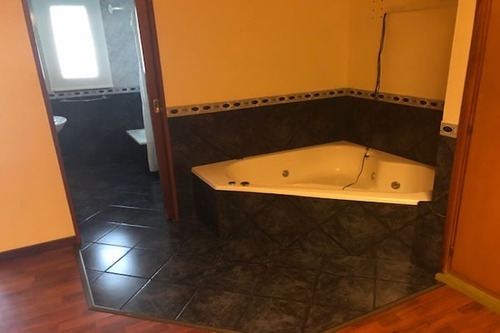 Imagen 19 de 30 de Excelente E Importante Chalet Ubicado En Barrio Norte Lote Perimetrado Parquizado Alarma Gas Natural Cuenta Con Todos Los Servicios Piscina Ideal Vivienda Permanente