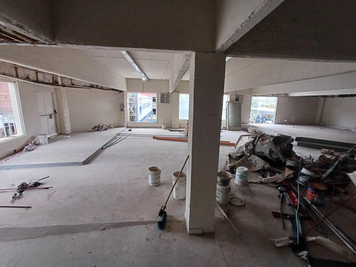 Local En Venta Sobre Avenida Libertador Vicente López