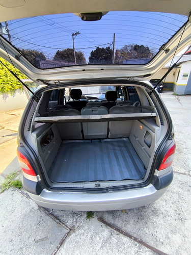 Renault Scenic 1.6 16v Expression Hi-flex 5p