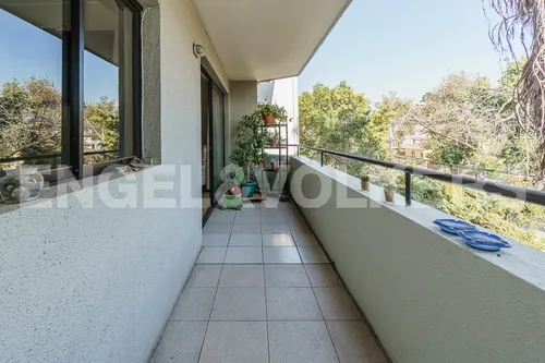 Vende- Departamento Muy Luminoso, Sin Ascensor