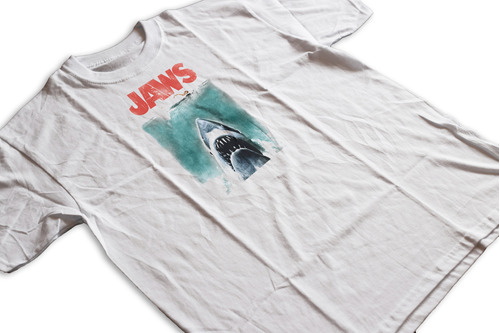 Remera Tiburon Jaws Retro 4k Art 01