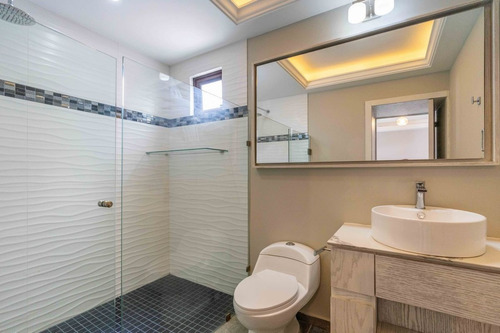 Imagen 16 de 30 de Casa Lucitanos En Venta, Fracc. Ventanas En San Miguel De Al
