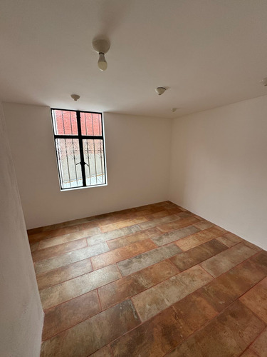 Casa Con Uso De Suelo Comercial De 290m2 En División Del Norte