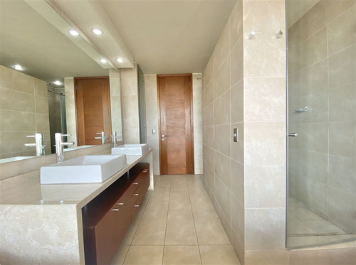 Penthouse Triplex Con Piscina Privada: Barrio El Golf