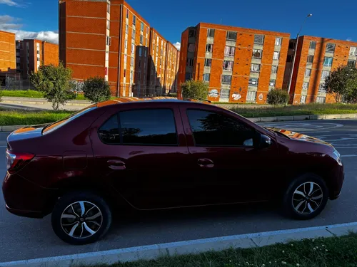 Renault Logan 1.6 Expression / Life +