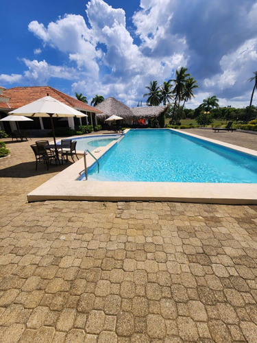 Vendo Hermoso Terreno De Aproximada 1,260 Metros Cuadrado A 300 Metros De La Playa Ubicado En El Proyecto Turístico Costambar, Puerto Plata República Dominicana