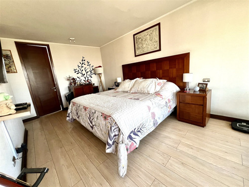 Departamento En Venta De 4 Dorm. En Las Condes