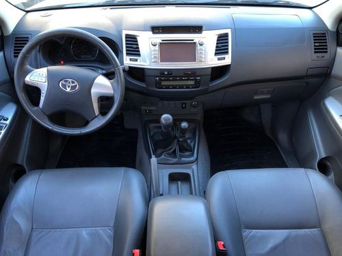 Toyota Hilux 3.0 Srv 4x4 Manual