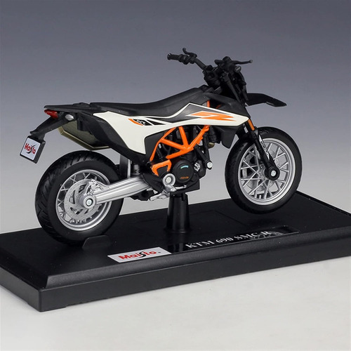 Juguete Coleccionables Motocicleta Ktm 690 Smc R Maisto Color Blanco