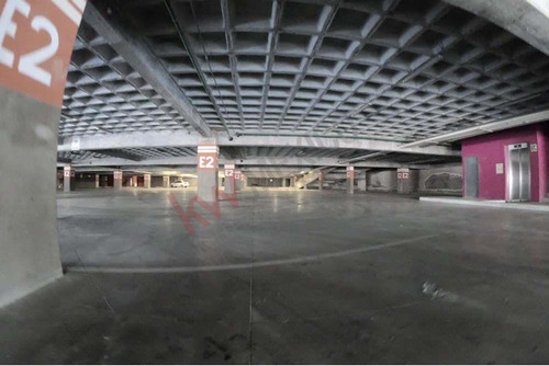 Renta De Local Comercial En Plaza Novum, Jiutepec, Morelos: La Oportunidad Ideal Para Empresas De...