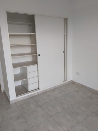 Imagen 12 de 20 de Departamento - Moron
