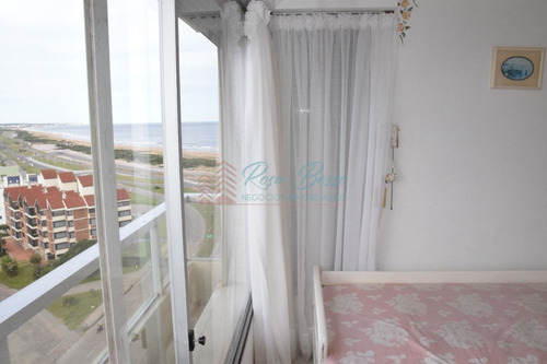 Apartamento En Brava, 2 Dormitorios *- Ref: 1116