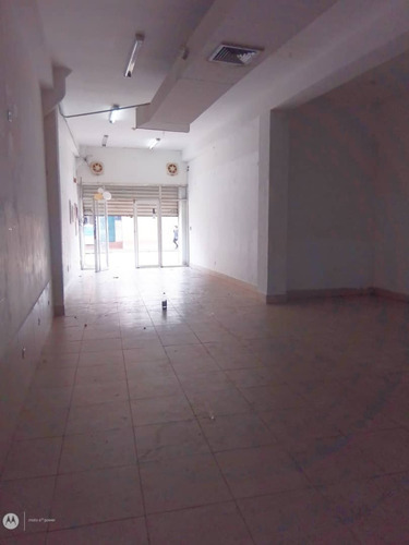 Imagen 8 de 10 de Local Comercial A Pie De Calle En Alquiler, Calle Democracia De Puerto La Cruz. Solo Clientes.