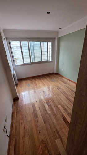Semipiso De 2 Amb. Con Patio Y Parrilla Calidad Y Confort En Flores