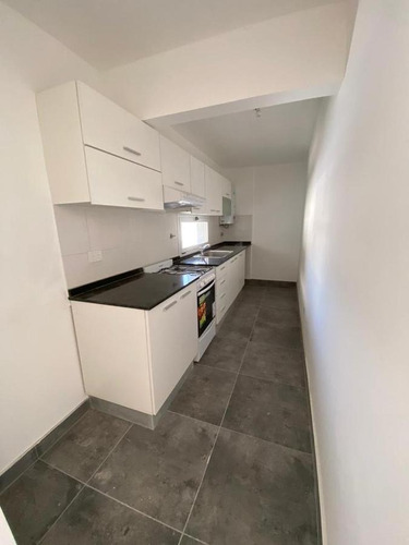 Imagen 8 de 10 de Departamento En Tigre Av Cazon Al 1500
