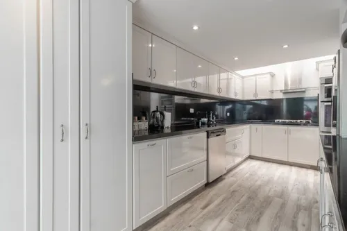 Casa En Venta En Malibu. Cod V14757