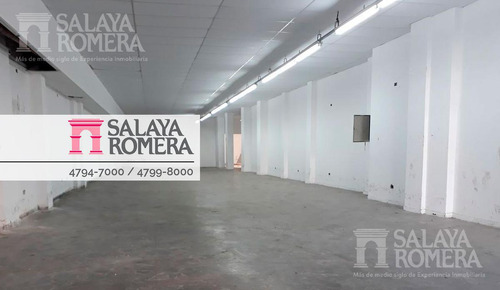 Venta Local  Avenida Libertador  Olivos  (230 M2)