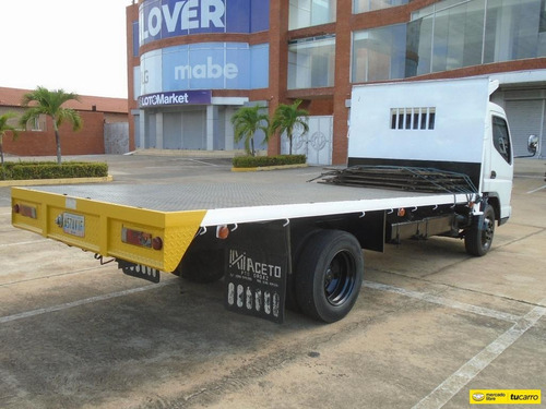 Camion Mitsubishi Canter Fuso