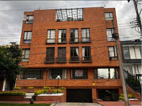 Apartaestudio En Venta, Multifamiliar Santa Barbara. Bogota, Area 42 M²  Con Parqueadero Cubierto Y Privado