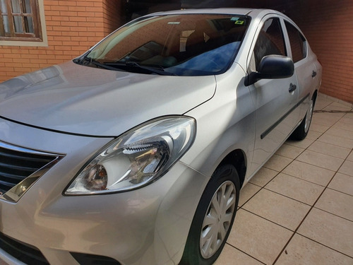 Nissan Versa 2013 1.6 16v S Flex 4p