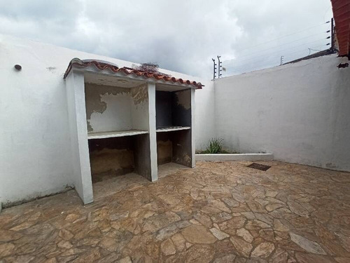 Imagen 10 de 11 de Hilmar Rios C14137 Vende Townhouse En La Cumaca San Diego Tlf-0414-432-69-46 @hilmaririos.remax.al