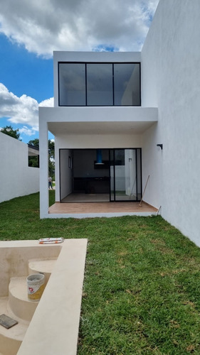 Casa(46) En Venta En Privada Zendera En Conkal