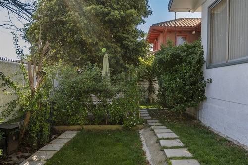 Casa En Venta De 5 Dormitorios (cercana A Jumbo Montemar)