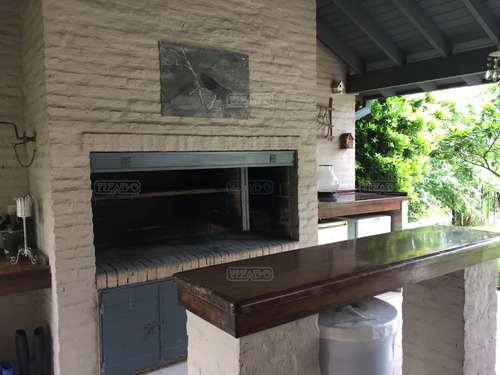 Casa En Venta Ubicado En Martindale, Pilar Y Alrededores