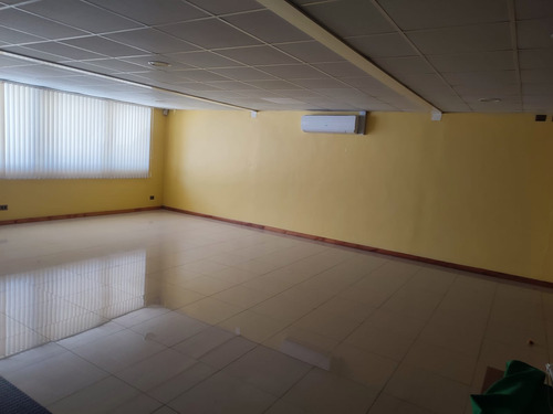 Oficina Amplia En Centro De Concepción