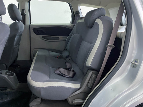 Imagem 15 de 20 de Chevrolet Spin