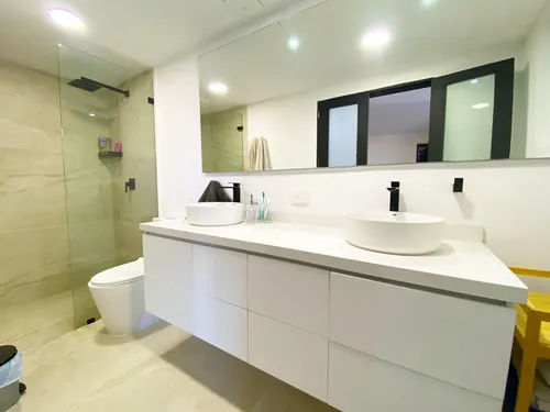 Apartamento En Venta En Laureles. Cod V12624