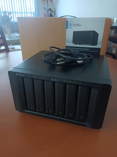Nas Synology De 6 Bahías Ds1618+, 4gb Ddr4, 3x Usb 3.0 Negro (Usado)